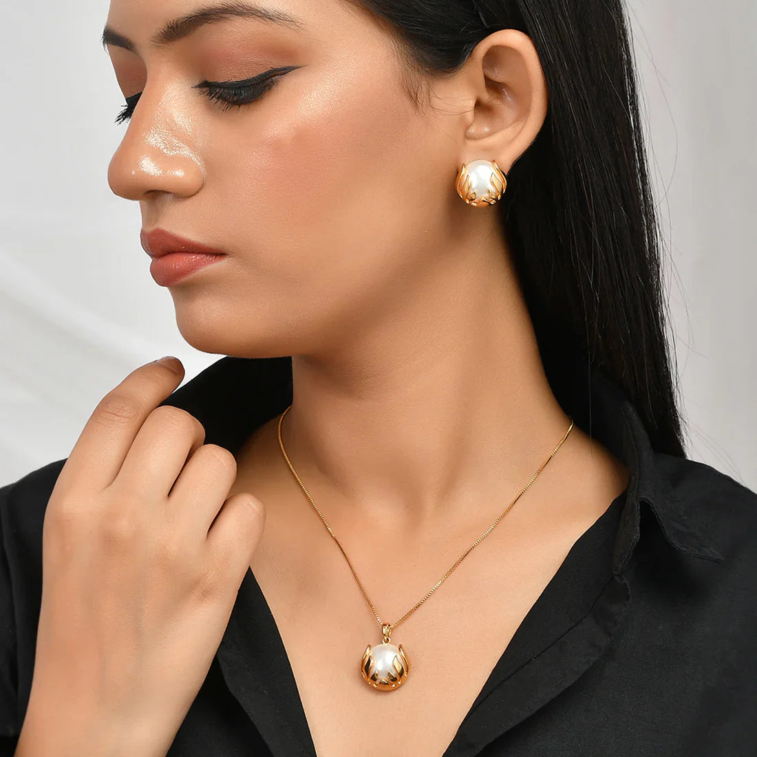 Pendent Set