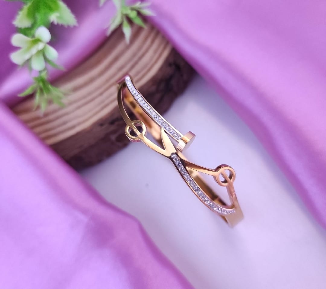 GLAMOUR  beautiful anti tarnish bracelet jewellery for womes and girls